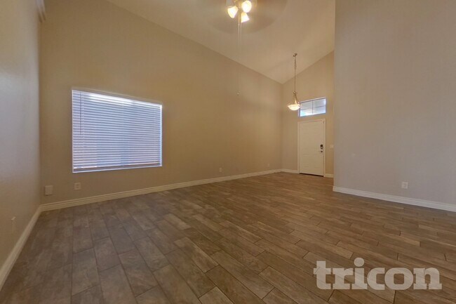 Foto del edificio - 1447 S 231st Ln