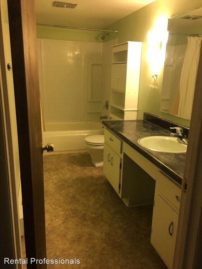 Building Photo - 2 br, 1 bath House - 316 1/2 N. 11th