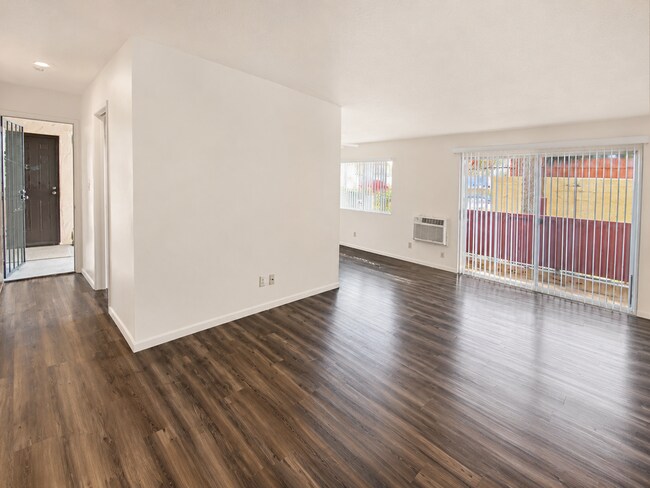 Foto del edificio - 8641 Lake Murray Blvd