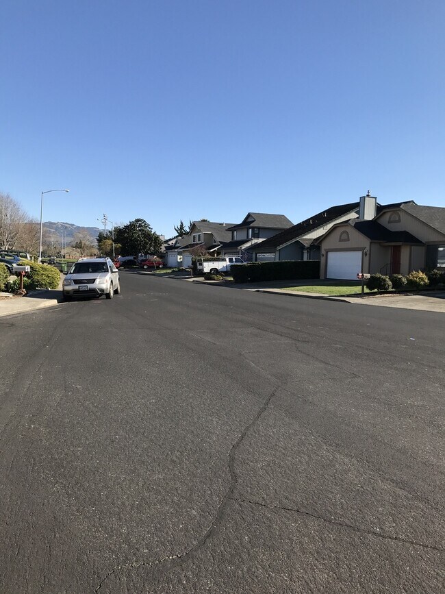 Foto del edificio - Beautiful 3 Bedroom Home in Desirable M Section Available Soon!