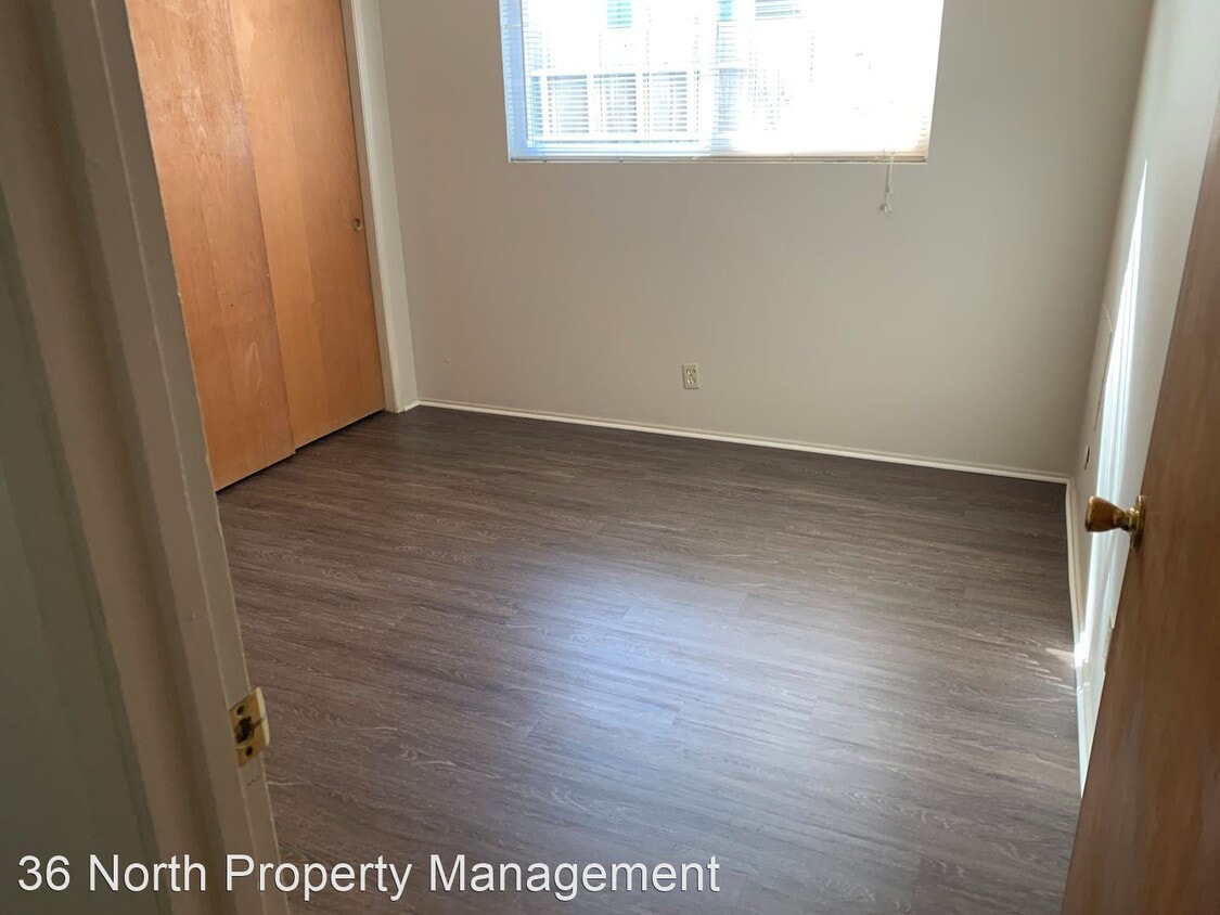 Building Photo - 498 Encina Ave