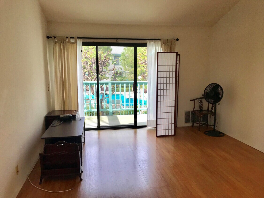 Foto principal - 20559 S Vermont Ave