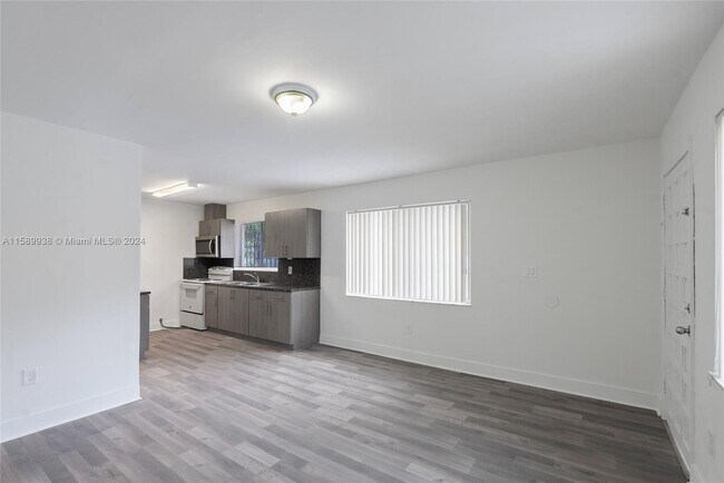 Building Photo - 2325 NW 29th St