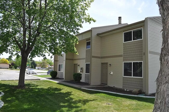 Foto del edificio - 823 S Cole Rd