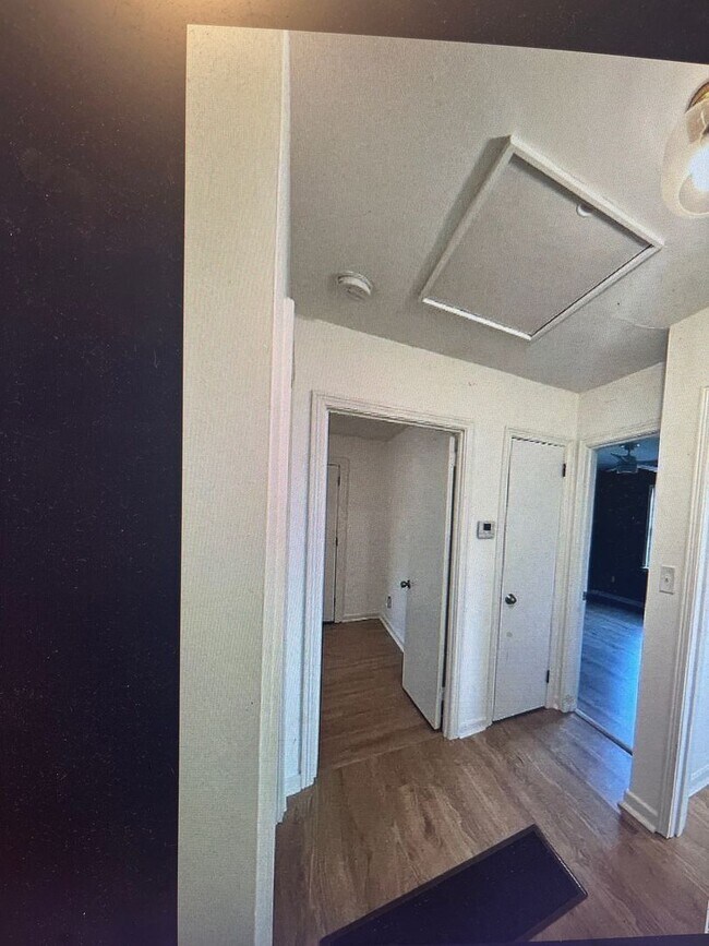 Foto del edificio - 3509 Norwood Blvd