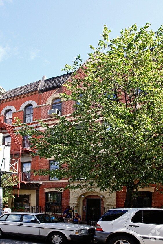Building Photo - 349 12th St