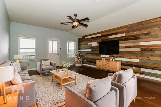 Foto del edificio - 286 Nandina Dr