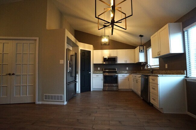 Foto del edificio - 5221 Hudson Cir