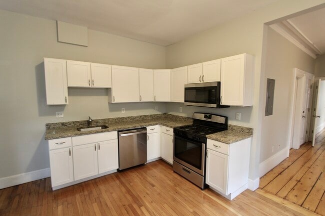 Saratoga Street Residence - Saratoga Street Residence Apartment