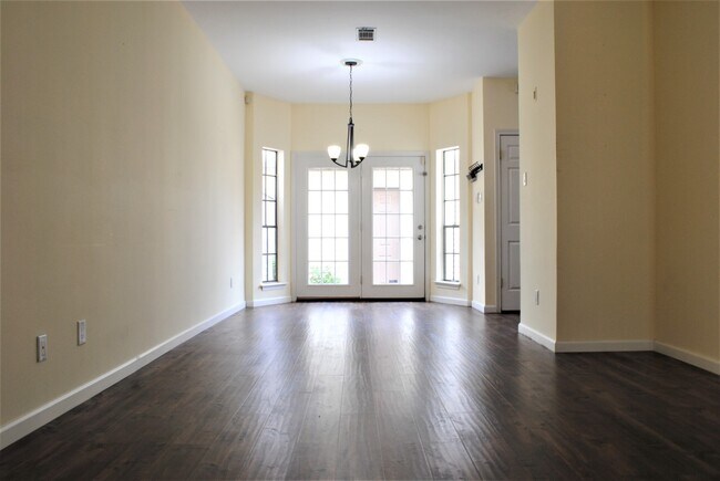 Foto del edificio - 3300 Bellefontaine St