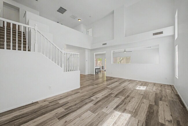 Foto del edificio - 42323 N 46th Dr