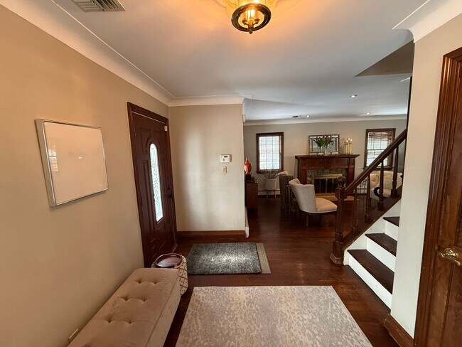 Photo - Spectacular 3 Bed/2.5 Bath Colonial in Freeport! House