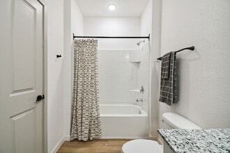 Building Photo - Gibson Oaks