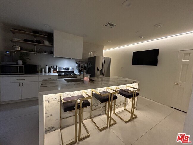 Foto del edificio - 641 N Vista St