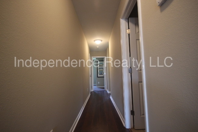 Building Photo - 158 Jesse Layne Dr
