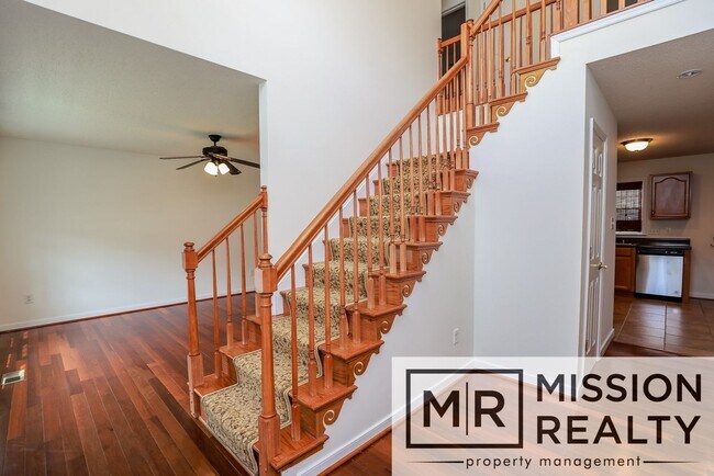 Foto del edificio - -- ACT FAST!  4 BED 2.5 BATH HOME IN LOVEL...