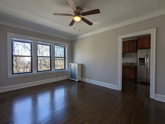 Building Photo - 1835 W Winona St