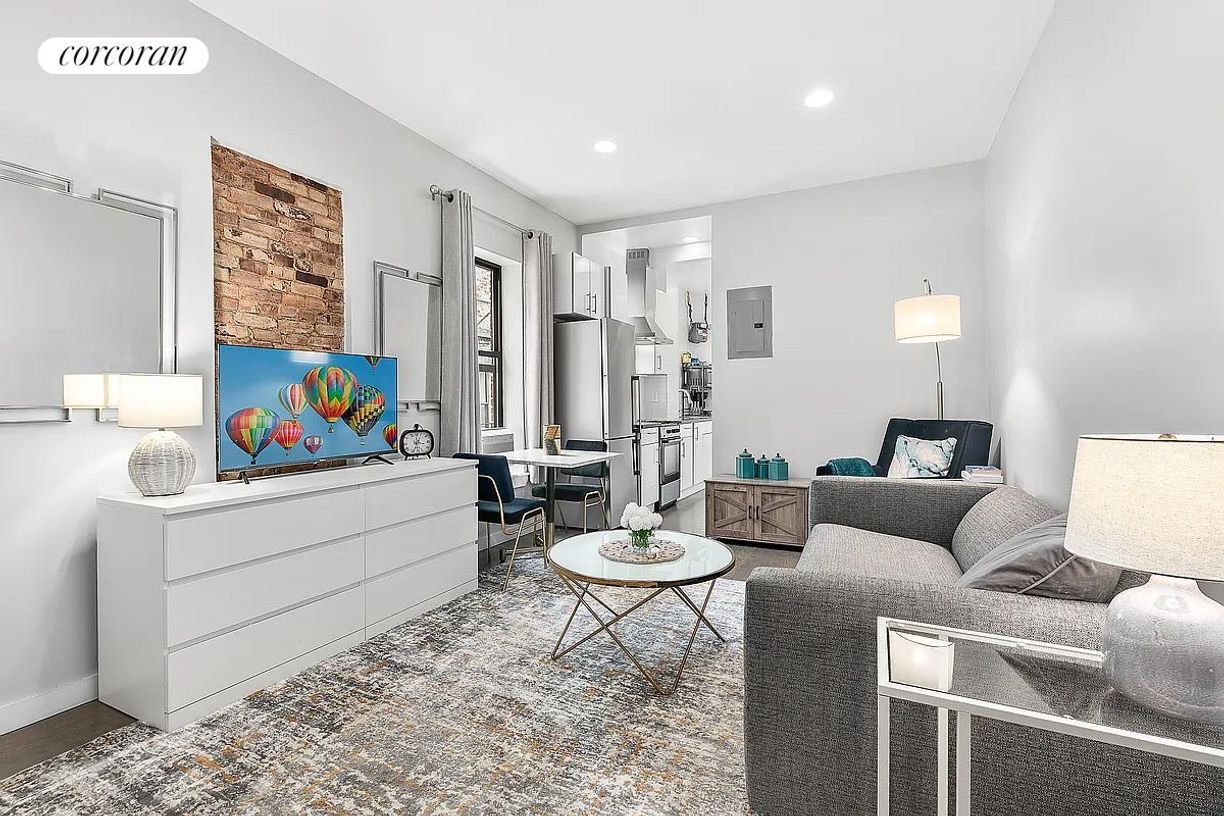 Foto principal - 171 W 80th St