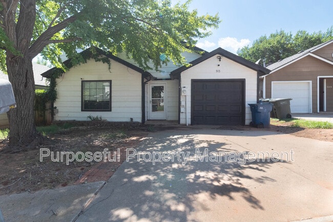 Building Photo - 313 Belmont Dr