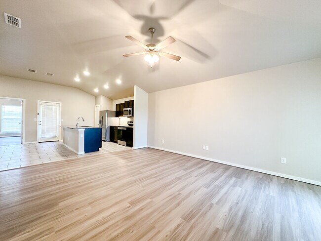 Foto del edificio - Beautiful 3/2/2 in Bell Farms!