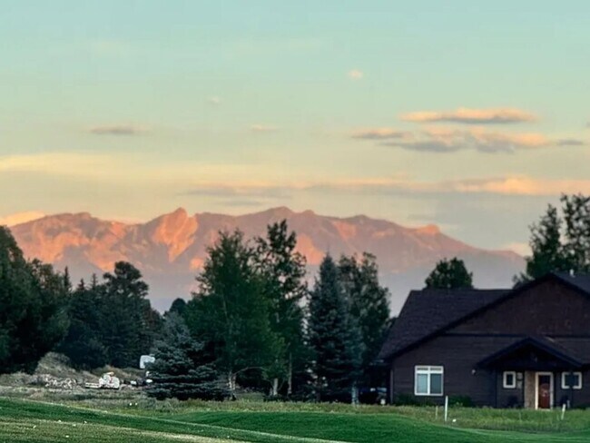 Building Photo - Wedgewood Villas ***ALL UTILITIES INCLUDED***