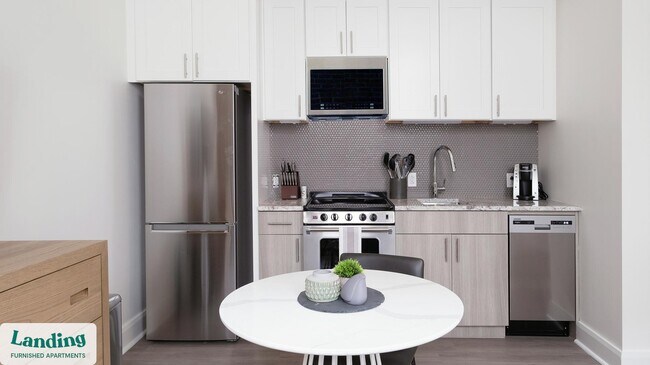 Building Photo - 425 20th St S