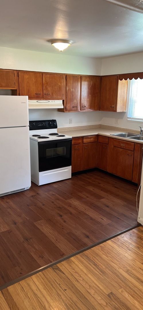 Building Photo - 4 BDRM AVAILABLE AUGUST 2025; RENT $2,400....