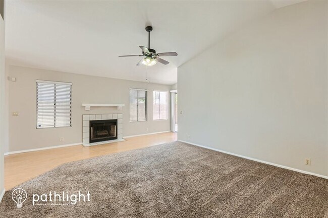 Foto del edificio - 11024 N 59th Dr