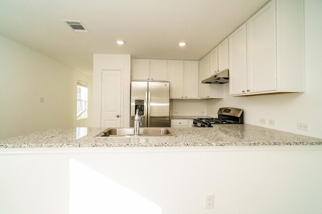 Building Photo - 431 Filibusters Trail