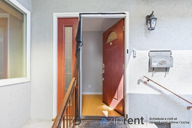 Building Photo - 531 Willow Ave