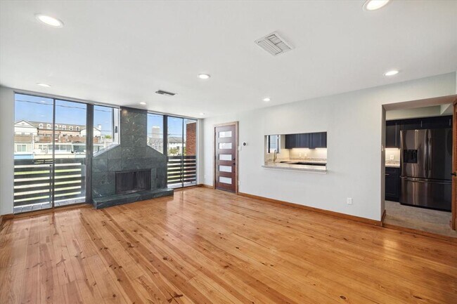 Foto del edificio - 1503 Fairview St