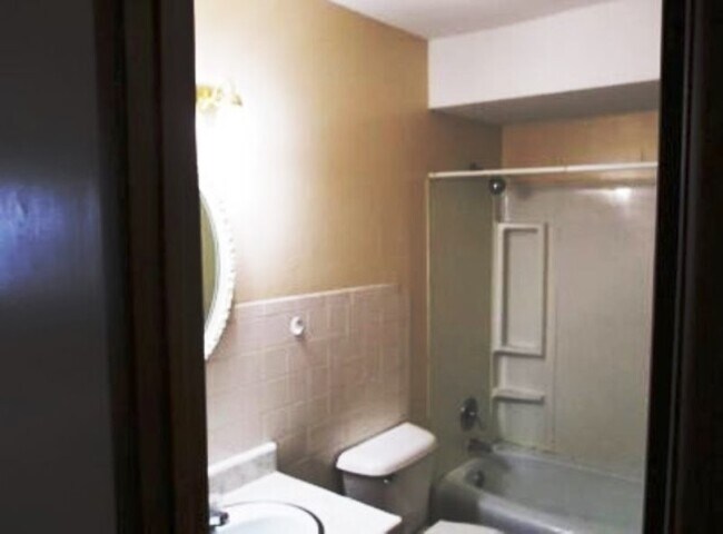 Foto del edificio - 107 W Shelbourne Dr