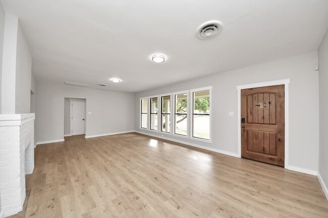 Foto del edificio - 1507 Brooks Ave