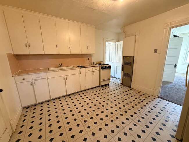 Foto del edificio - 1414 W 14th St