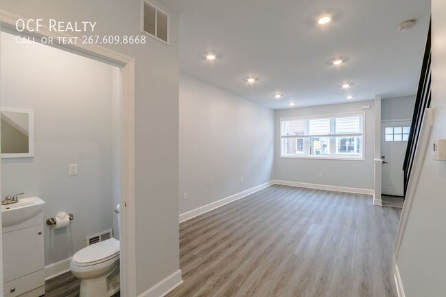 Foto del edificio - Three Bedroom Passyunk Square Home