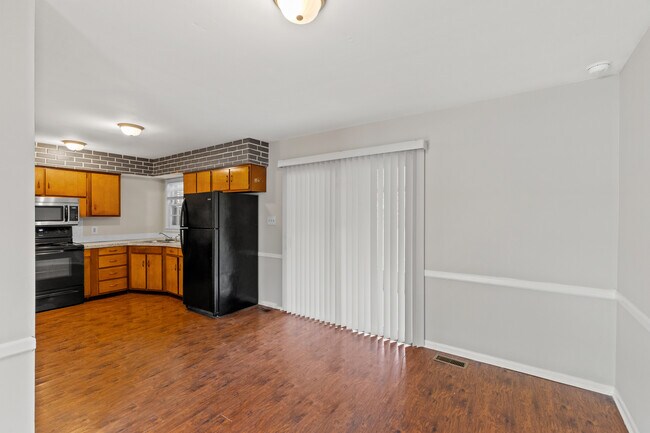 Foto del edificio - 3560 Lansdowne Dr