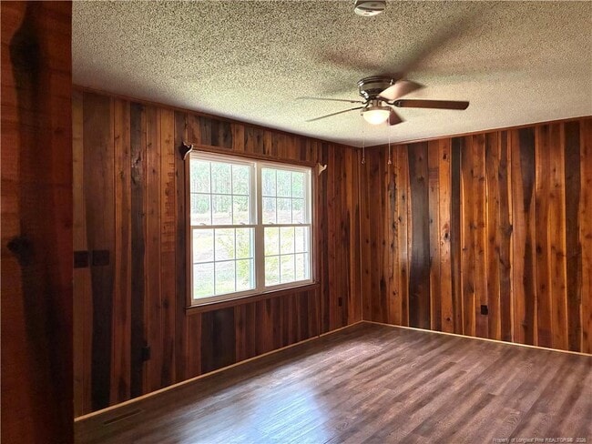 Foto del edificio - 4973 Dowd Rd