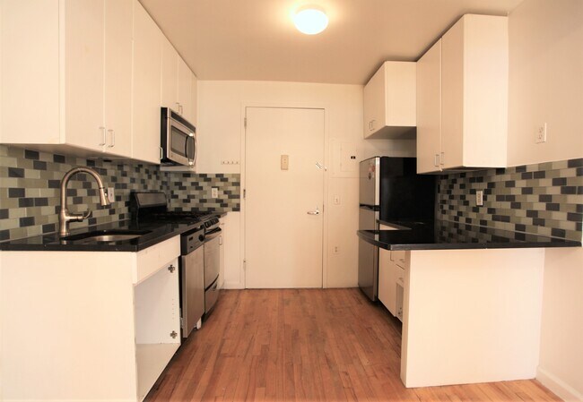 Foto del edificio - 190 E 7th St