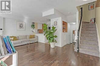 Building Photo - 28 Laidlaw St