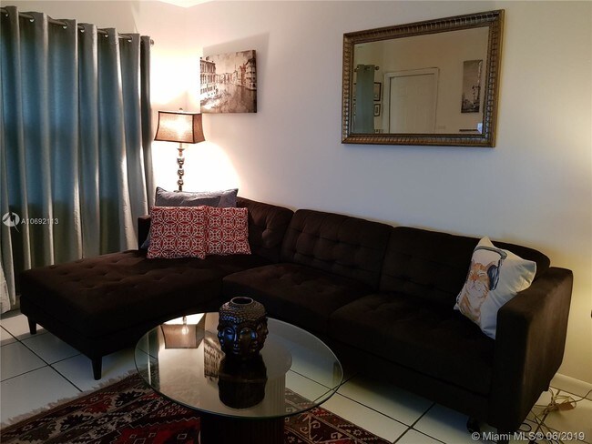 Building Photo - 5161 W Oakland Park Blvd