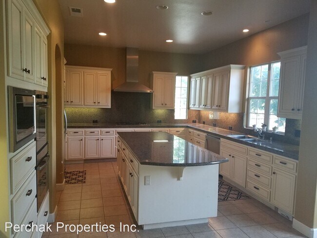 Building Photo - 5 br, 4 bath House - 2300 Oleaster Drive