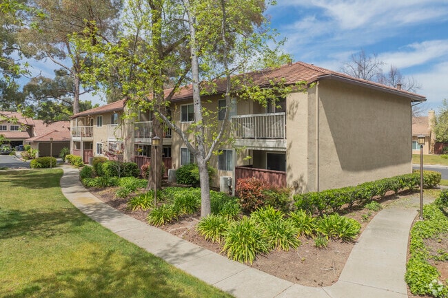 Alternate Exterior - 3177 Chateau Way