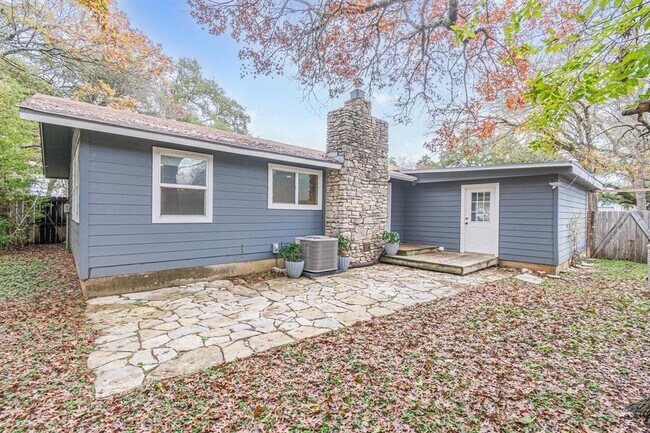 Building Photo - 8 Spalding Cir