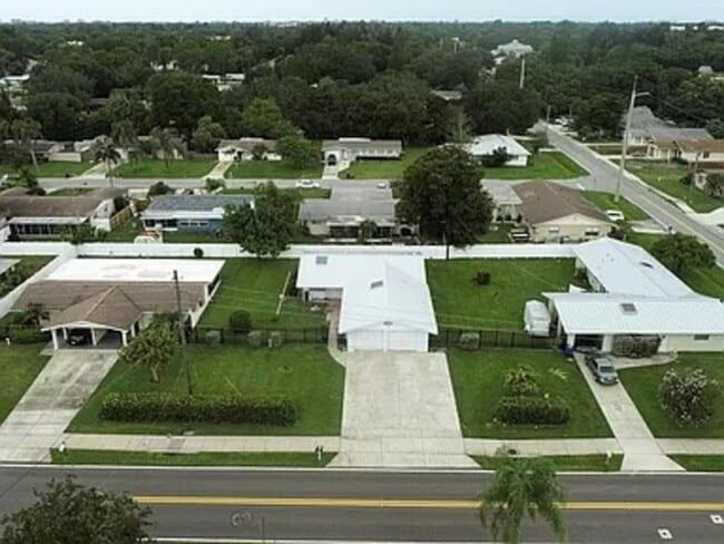 Building Photo - 5308 S Lockwood Ridge Rd