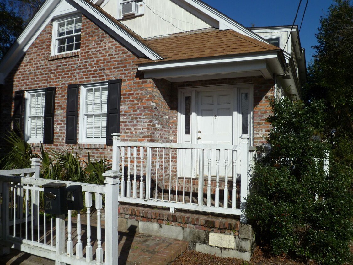 4 Orrs Ct, Charleston, SC 29403 House Rental in Charleston, SC