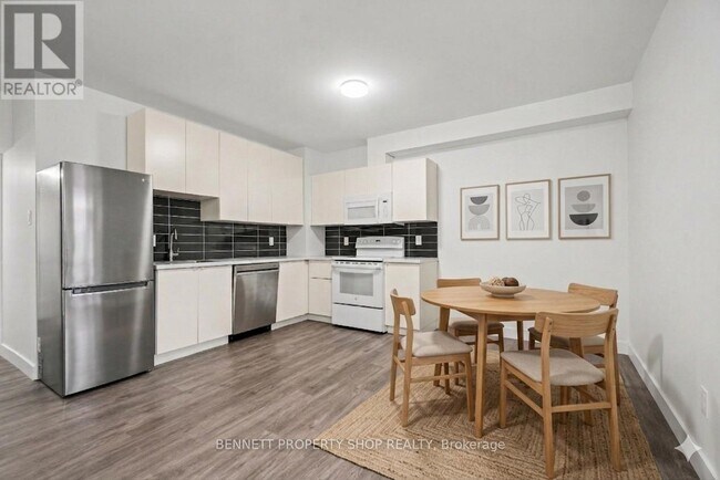 Photo du bâtiment - 1225 Ridgemont Ave
