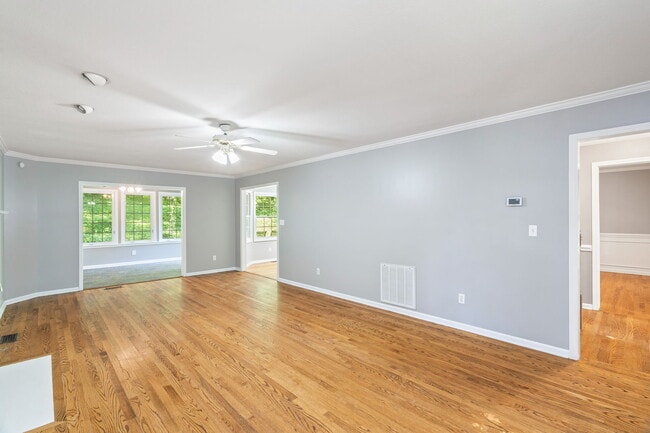 Building Photo - 2761 Dee Peppers Dr