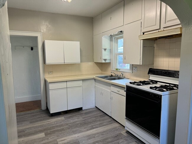 Building Photo - 253 Cranz Pl