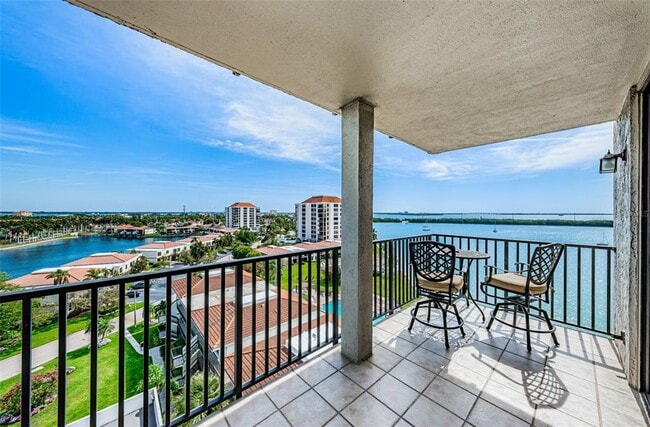 Building Photo - 6287 Bahia Del Mar Cir