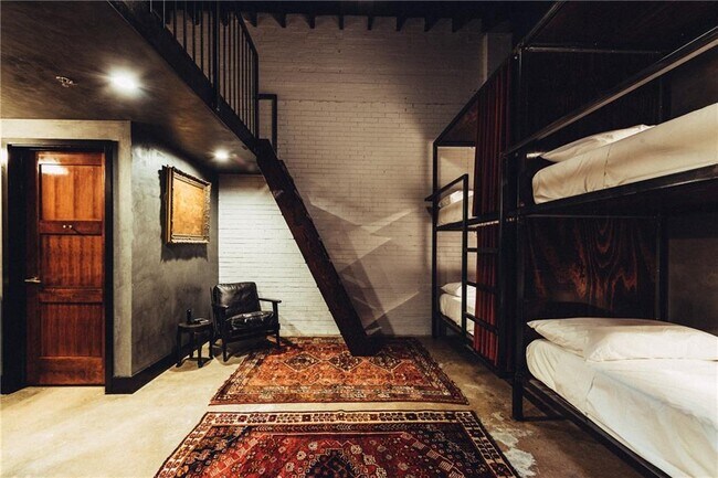 Foto del edificio - 807 E 4th St